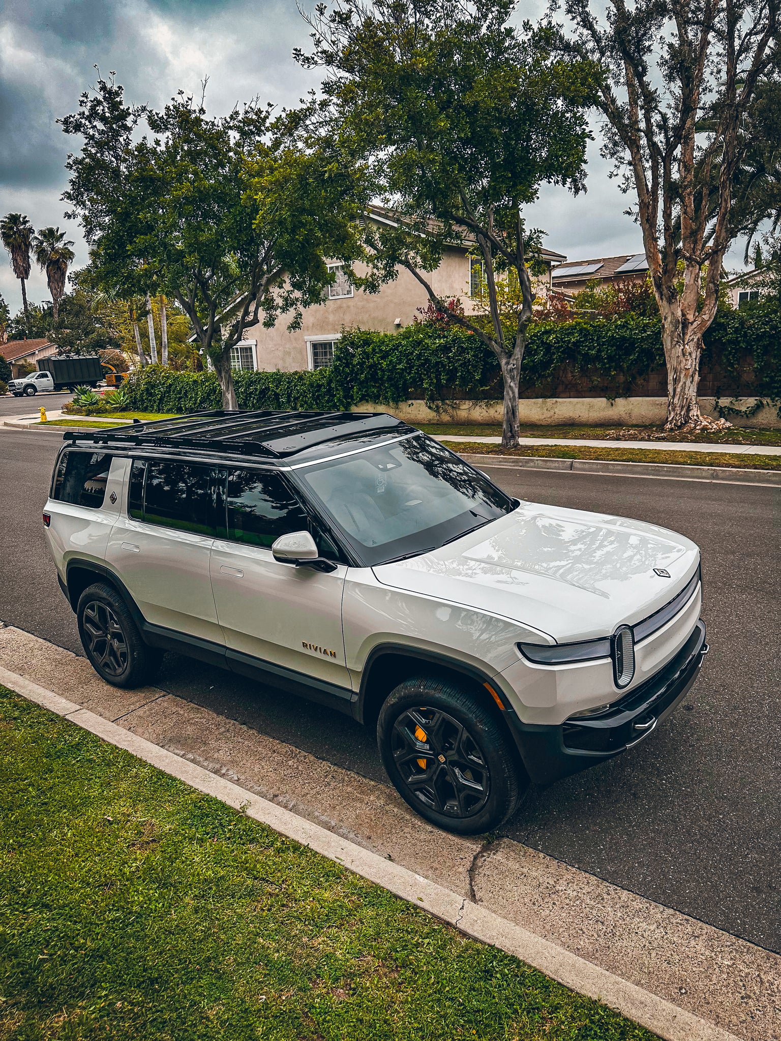 2022- Present Rivian R1S Prospeed Roof Rack – Prospeed Rack